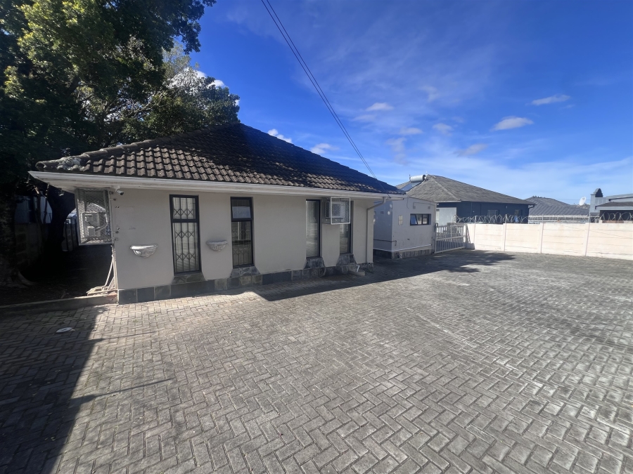 Commercial Property for Sale in Vincent Eastern Cape